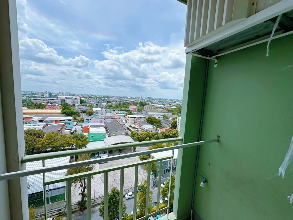 For rent: Lumpini Park Phetkasem 98, ready to move in, high floor, furnished, just bring your own luggage and move in.