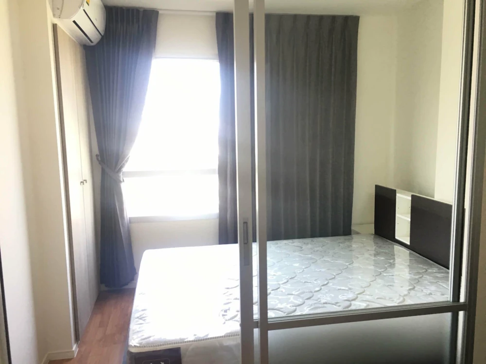 Studio apartment for rent at Lumpini Park Phetkasem 98. Fully furnished with complete amenities. Book now!