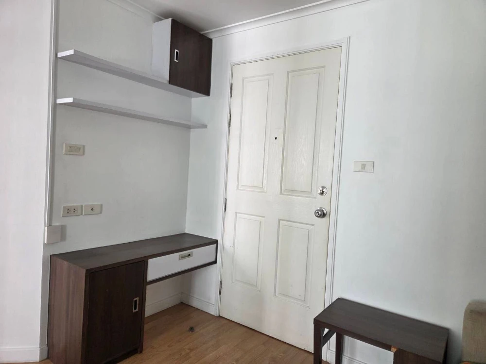 For rent: Lumpini Park Pinklao, 1 bedroom, 1 bathroom, fully furnished, including washing machine. Book now!