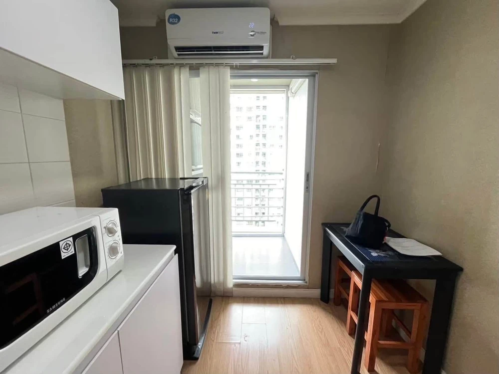 For Rent: Lumpini Park Pinklao, 17th floor. Great living space, fully furnished. Book now before it's gone!