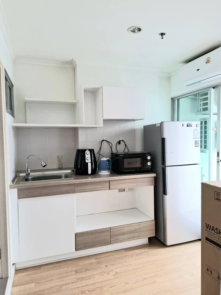 For rent: Lumpini Park Pinklao, fully furnished, reserve now before it's gone.
