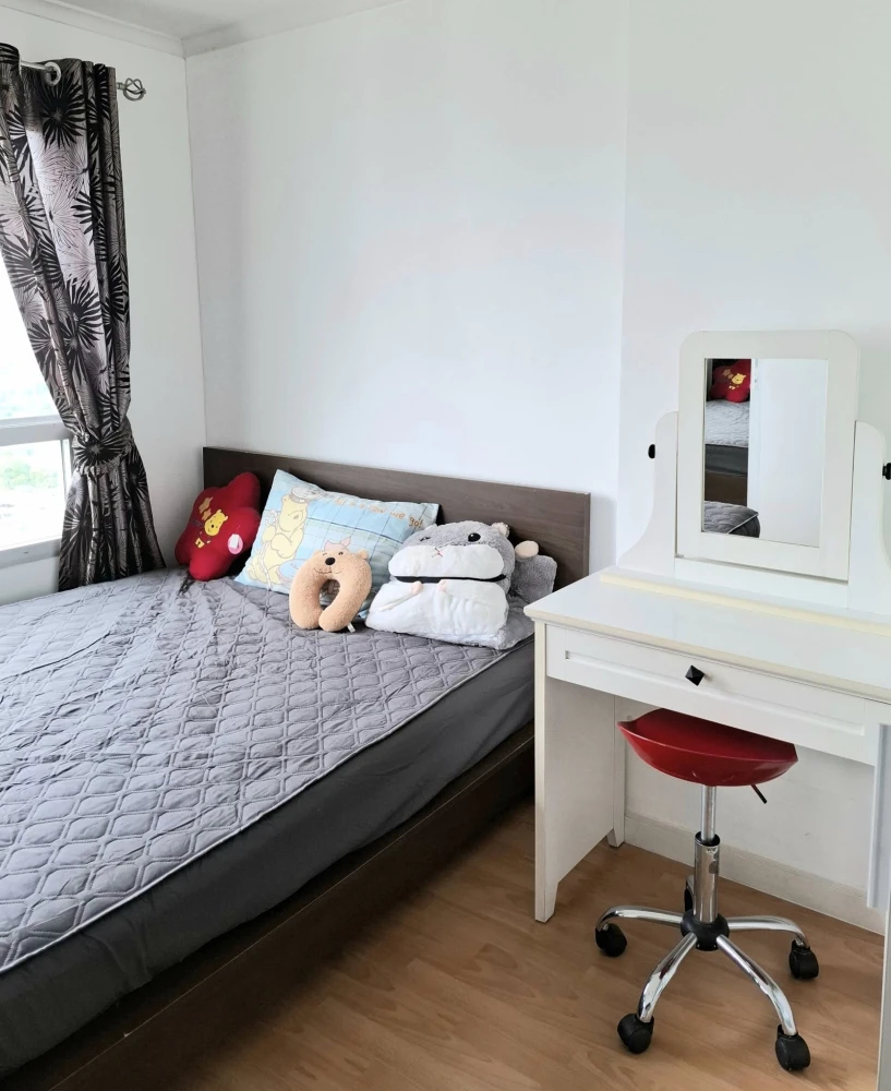 For rent: Lumpini Park Pinklao, fully furnished, reserve now before it's gone.