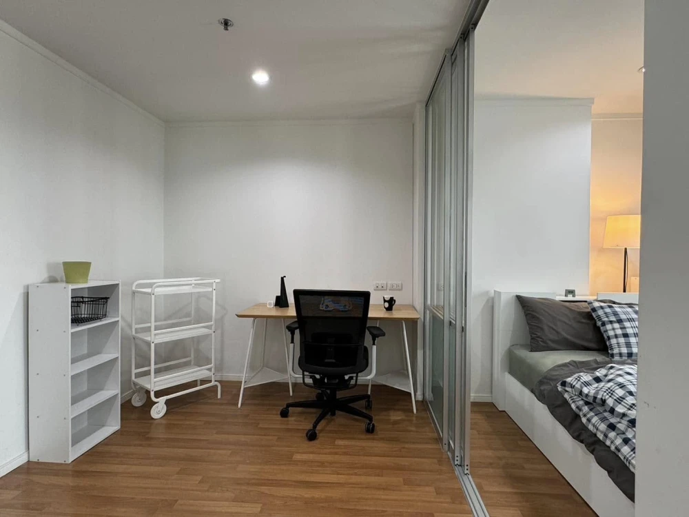 For rent Lumpini Park Rama 9 - Ratchada, well separated room, corner room, city view, building does not block the view, hurry and reserve now.