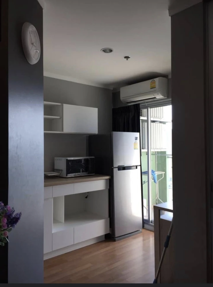 For rent: Lumpini Park Rama 9–Ratchada, high floor unit, fully furnished, ready to move in. Book now, don't miss out!!!