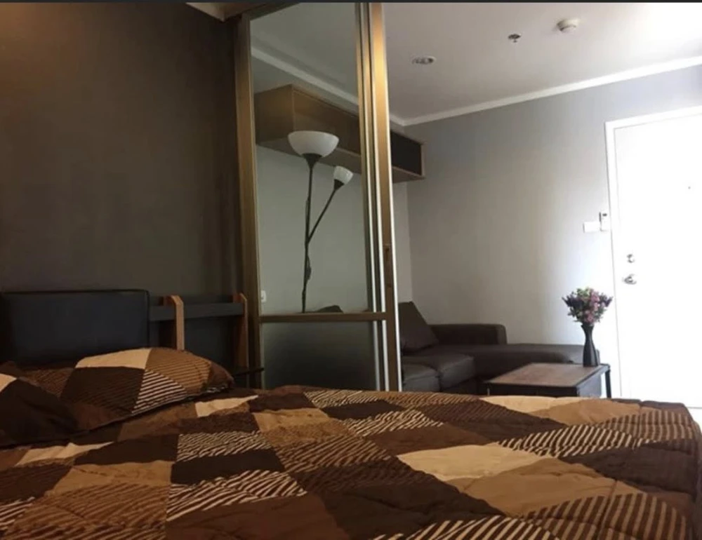 For rent: Lumpini Park Rama 9–Ratchada, high floor unit, fully furnished, ready to move in. Book now, don't miss out!!!