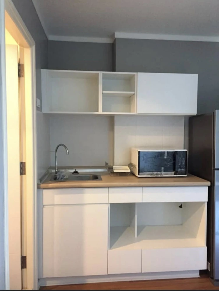 For rent: Lumpini Park Rama 9–Ratchada, high floor unit, fully furnished, ready to move in. Book now, don't miss out!!!