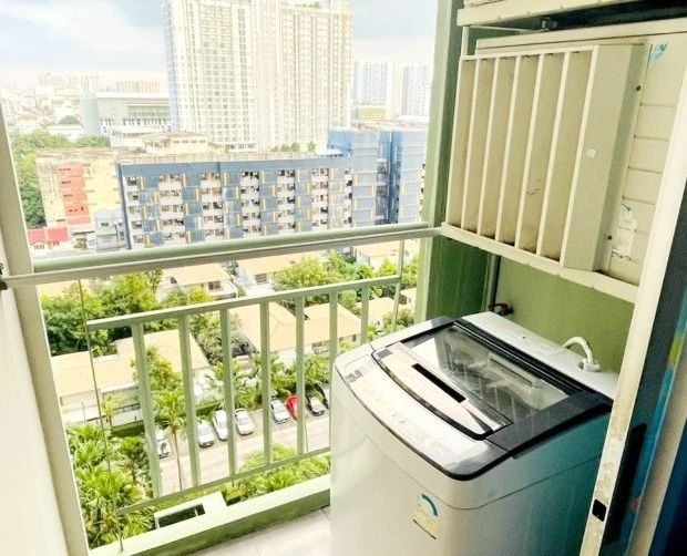 For rent: Lumpini Park Rattanathibet-Ngamwongwan. Nice room, great location, convenient transportation. Don't miss out on this great deal!