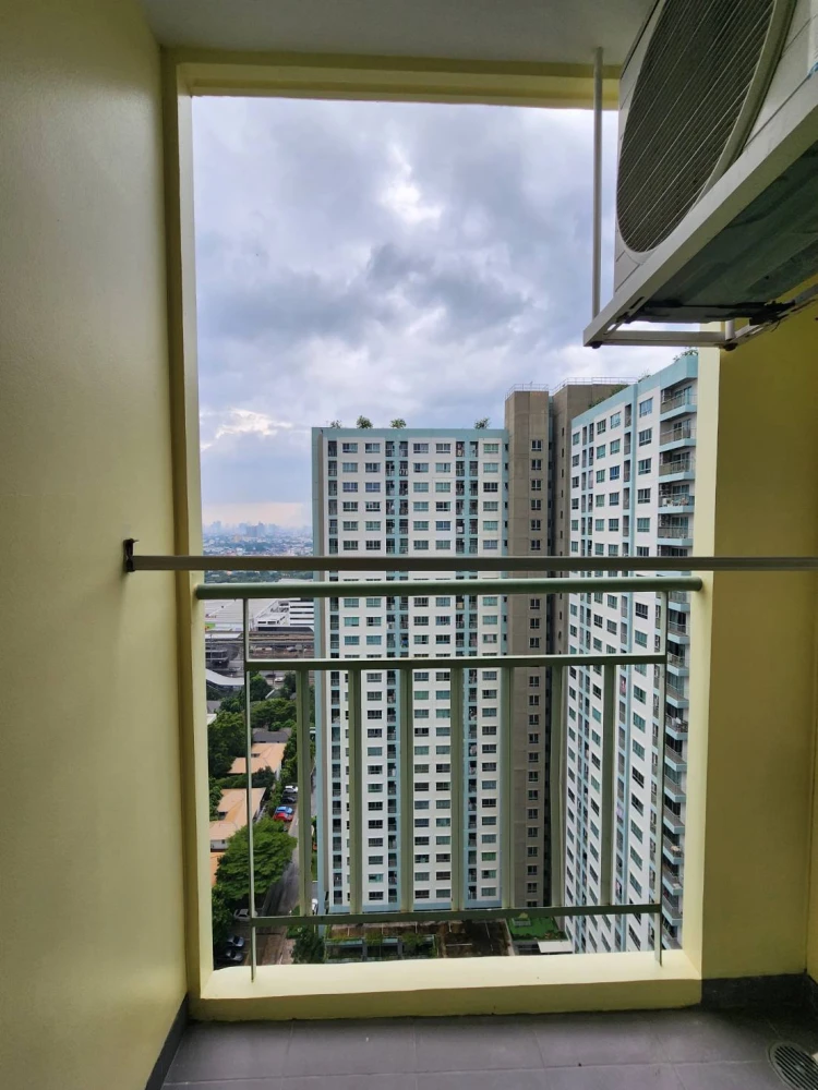 For rent: Lumpini Park Rattanathibet-Ngamwongwan. Comfortable room, affordable price, fully furnished. Book now!