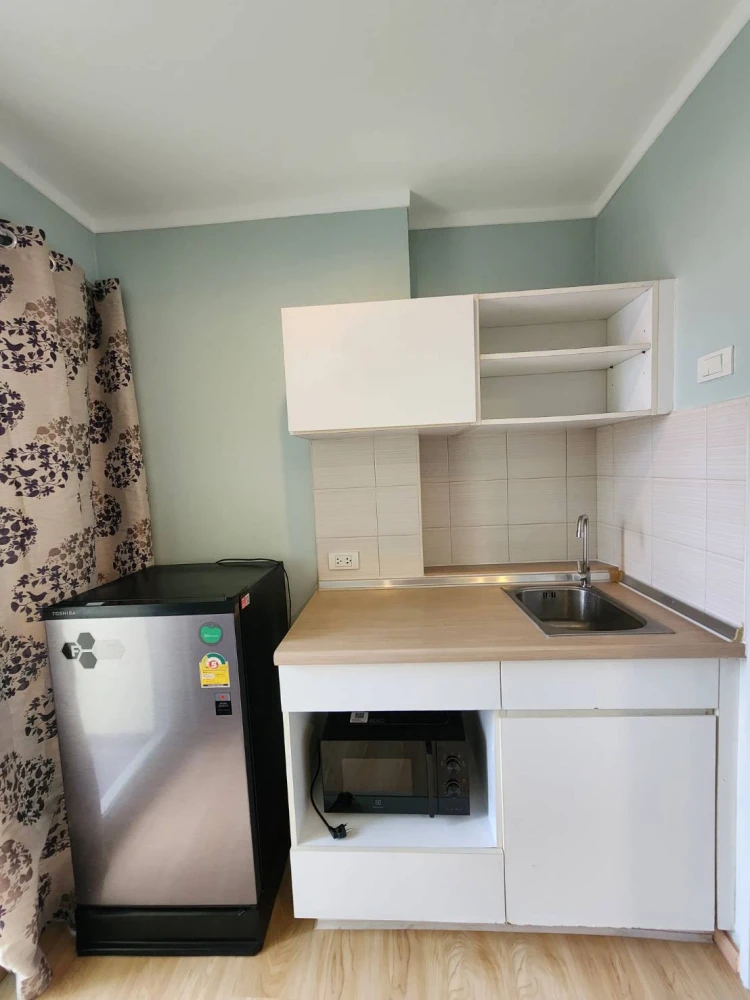 For rent: Lumpini Park Rattanathibet-Ngamwongwan. Comfortable room, affordable price, fully furnished. Book now!