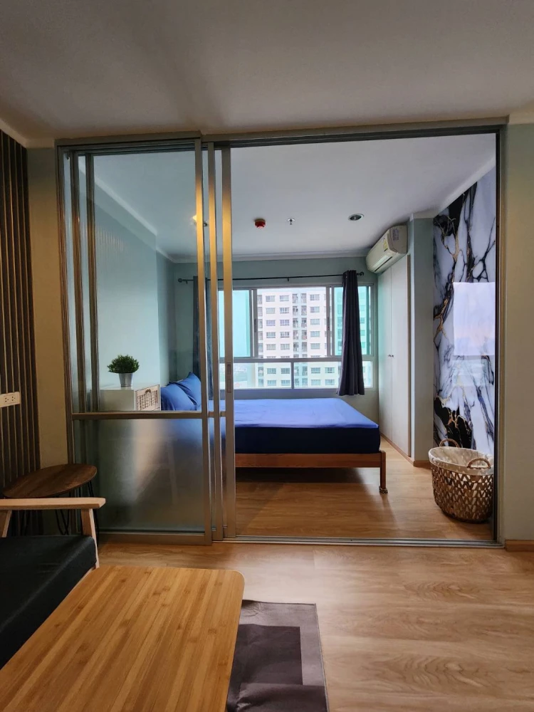 For rent: Lumpini Park Rattanathibet-Ngamwongwan. Comfortable room, affordable price, fully furnished. Book now!