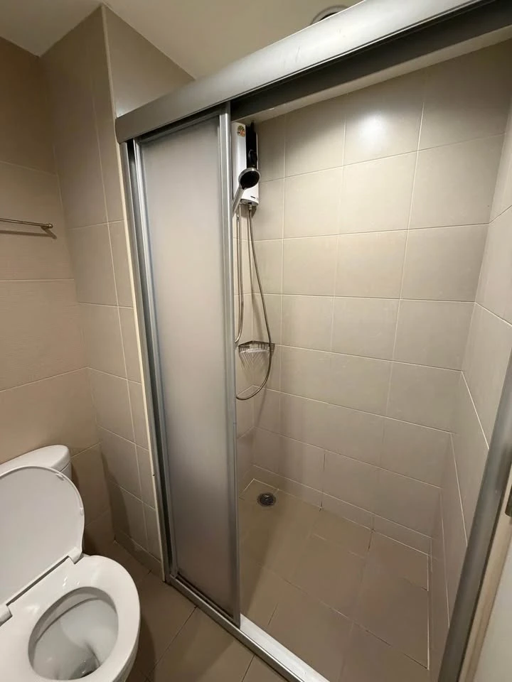 For rent: Lumpini Park Rattanathibet-Ngamwongwan, fully furnished apartment, ready to move in, affordable price. Book now!