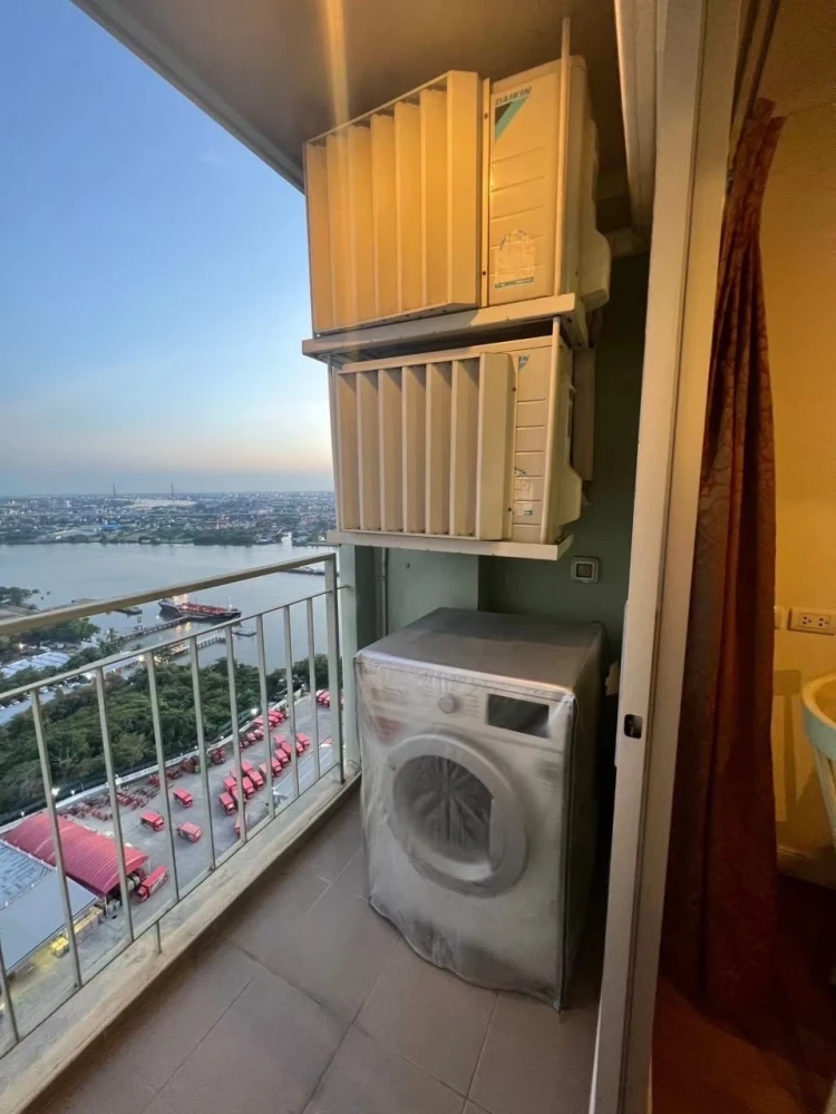 For rent: Lumpini Park Riverside - Rama 3, 1 bedroom, 1 bathroom, lots of usable space, beautiful Chao Phraya River view, reserve now!