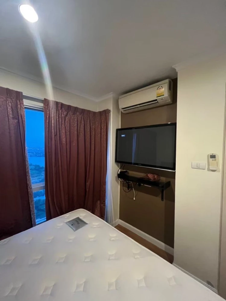 For rent: Lumpini Park Riverside - Rama 3, 1 bedroom, 1 bathroom, lots of usable space, beautiful Chao Phraya River view, reserve now!
