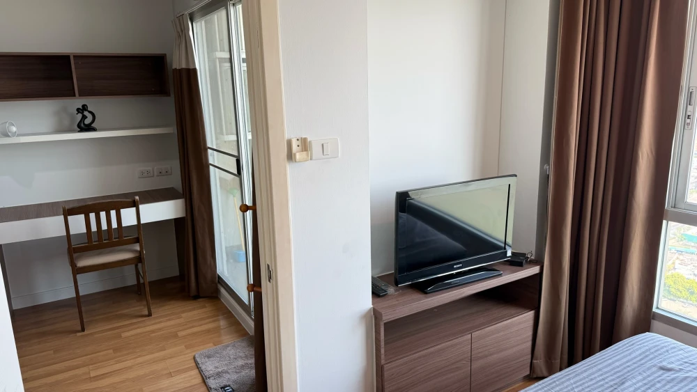 For rent: Lumpini Park Riverside - Rama 3, 1 bedroom, 1 bathroom, fully furnished, beautiful Chao Phraya River view. Book now!