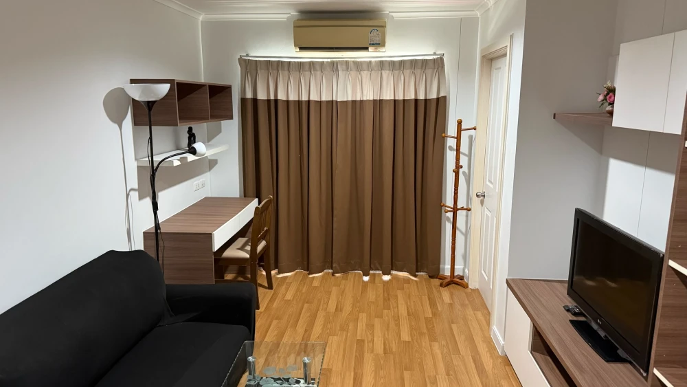 For rent: Lumpini Park Riverside - Rama 3, 1 bedroom, 1 bathroom, fully furnished, beautiful Chao Phraya River view. Book now!