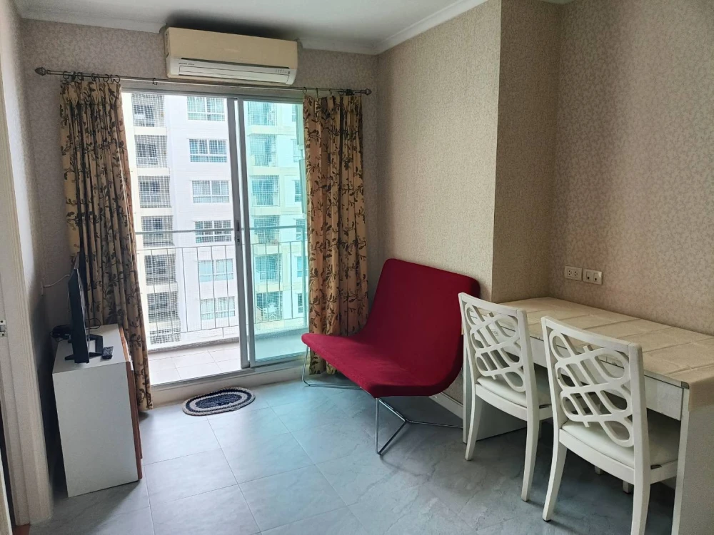 For rent: Lumpini Park Riverside - Rama 3, 1 bedroom, 32nd floor, fully furnished, beautiful unblocked view. Book now!
