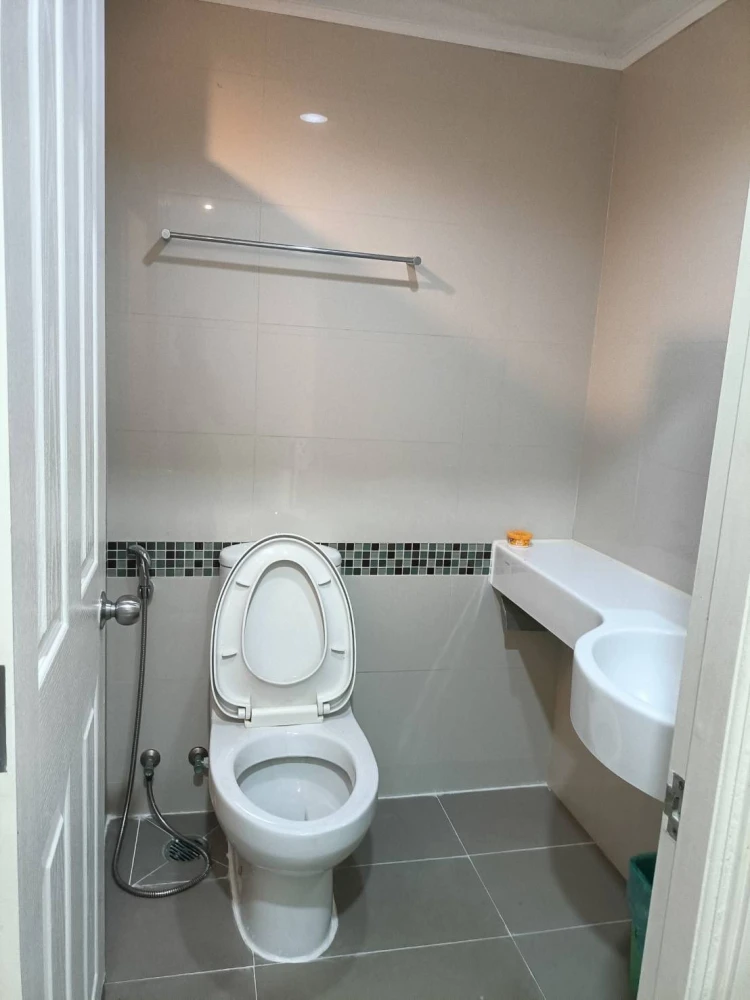 For rent: Lumpini Park Riverside - Rama 3, 1 bedroom, 32nd floor, fully furnished, beautiful unblocked view. Book now!