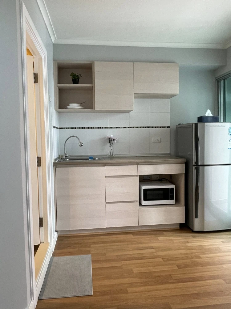 For rent: Lumpini Park Riverside - Rama 3, 25th floor, fully furnished, very livable. Book now!