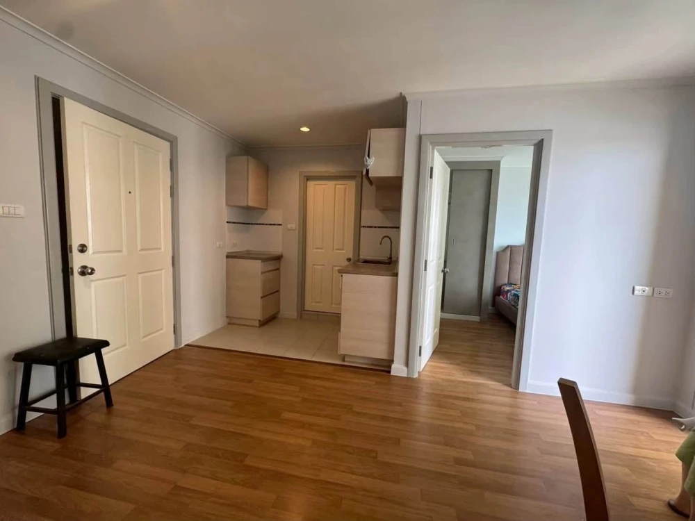 For rent: Lumpini Park Riverside - Rama 3. A lovely room in a great location with beautiful views and complete amenities. Book now!