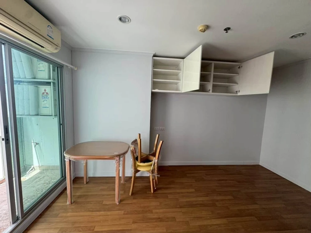 For rent: Lumpini Park Riverside - Rama 3. A lovely room in a great location with beautiful views and complete amenities. Book now!