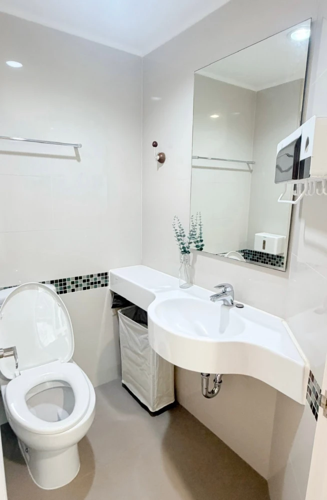 For rent: Lumpini Park Riverside - Rama 3, studio room, minimalist style, fully furnished. Book now!