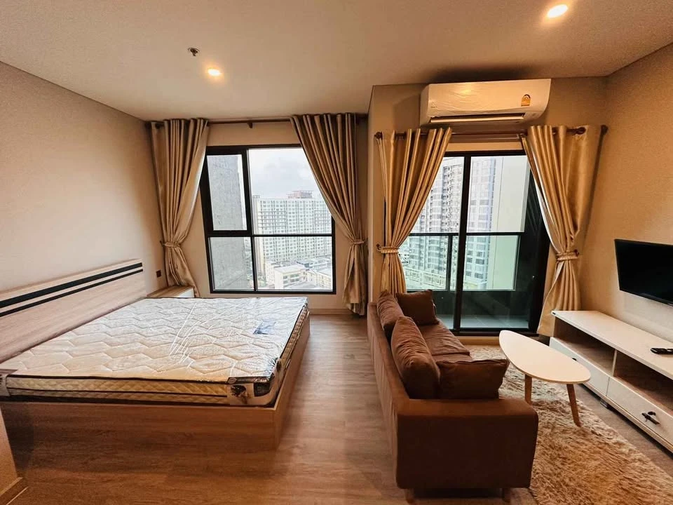 For rent: Lumpini Park Phahon 32, 17th floor, beautiful room in a minimalist style, beautiful city view, fully decorated with functions, must arrange.