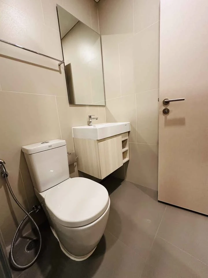 For rent: Lumpini Park Phahon 32, 17th floor, beautiful room in a minimalist style, beautiful city view, fully decorated with functions, must arrange.