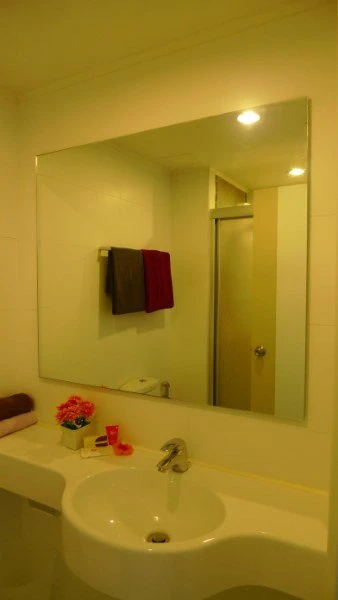For rent Lumpini Parkbeach Jomtien 1 bedroom 1 bathroom, location with sea view, comes with full furniture. Good like this, what are you waiting for?