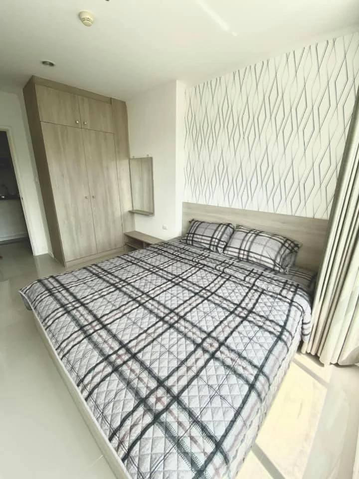 For rent Lumpini Parkbeach Jomtien 2nd floor, fully furnished room, ready to move in, reserve now, urgently.