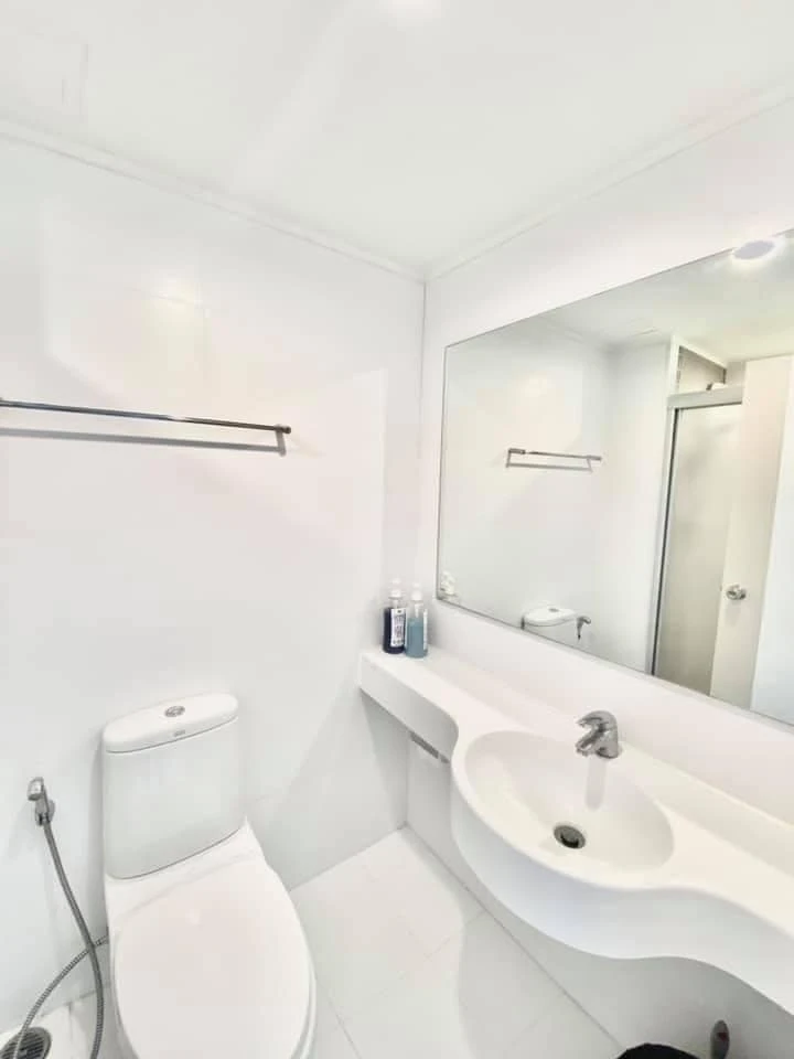 For rent Lumpini Parkbeach Jomtien 2nd floor, fully furnished room, ready to move in, reserve now, urgently.