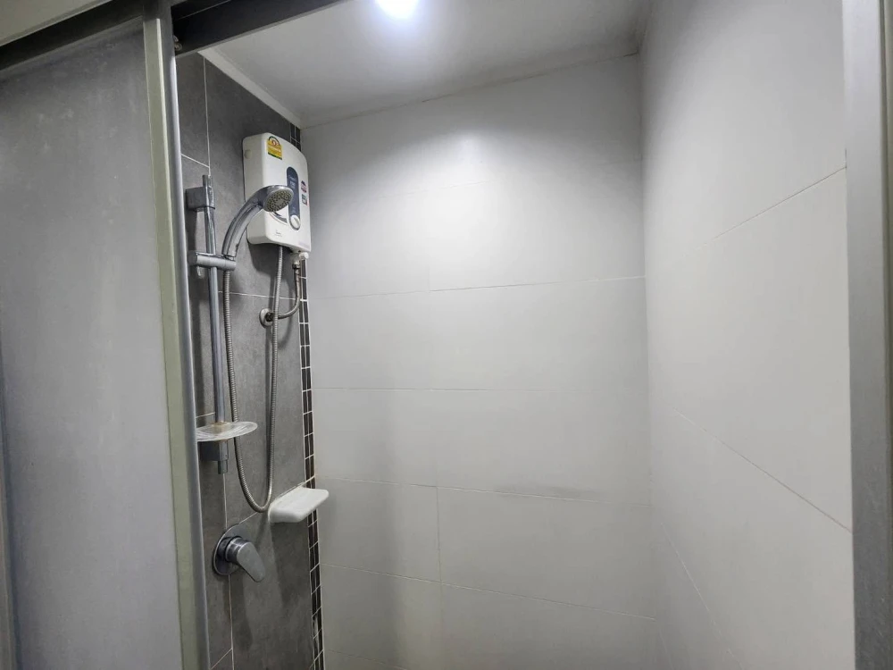 For rent Lumpini Parkbeach Jomtien, 23rd floor, nice room, comes with complete decoration, reserve now.