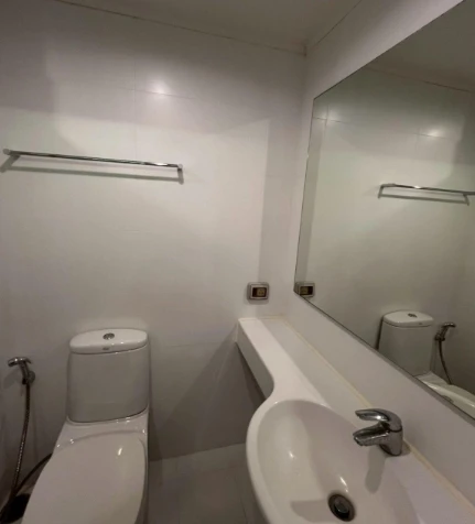 For rent: Lumpini Parkbeach Jomtien, 23rd floor, fully furnished, very livable. Book now!