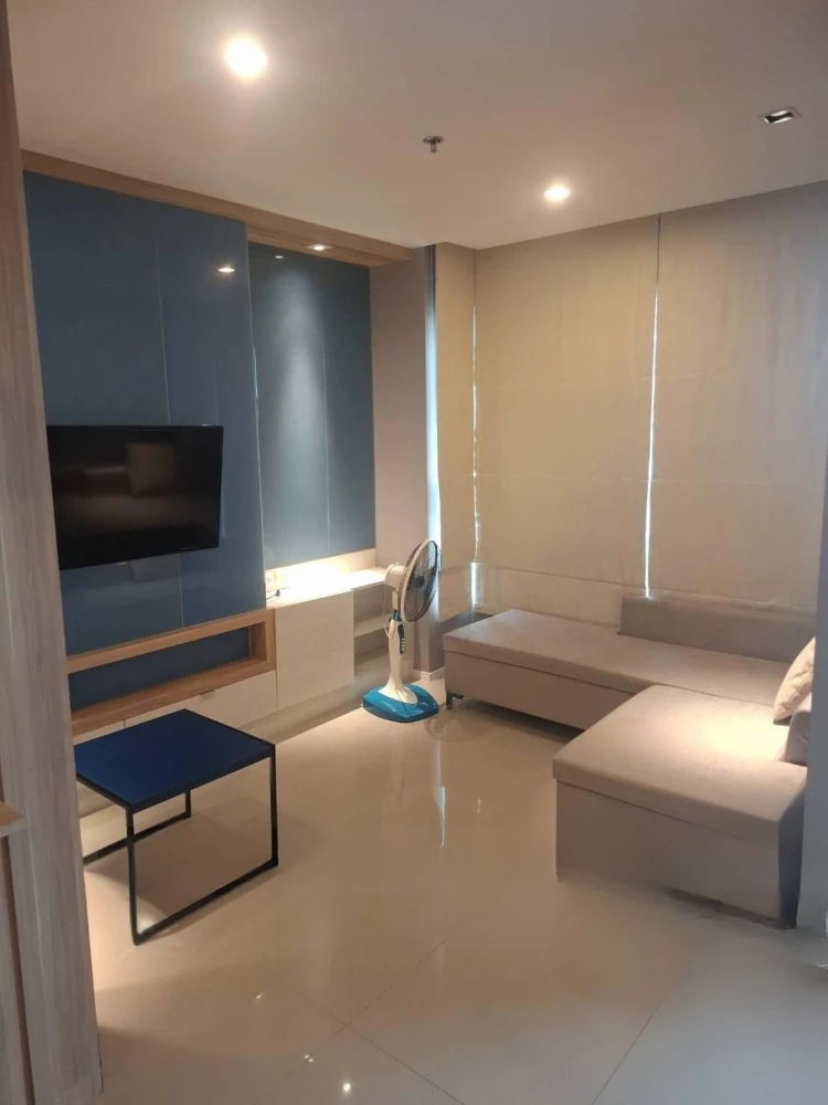 For rent: Lumpini Parkbeach Jomtien, 7th floor, sea view, fully furnished, nice to live in. Reserve now, don't miss out!