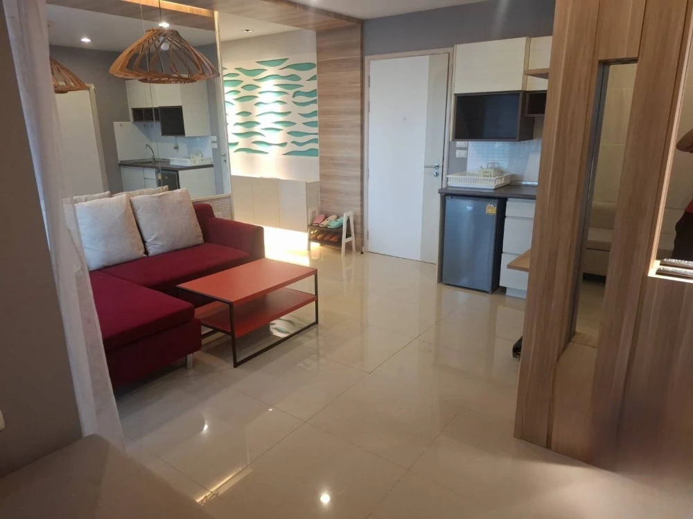 For rent: Lumpini Parkbeach Jomtien, 7th floor, sea view, fully furnished, nice to live in. Reserve now, don't miss out!
