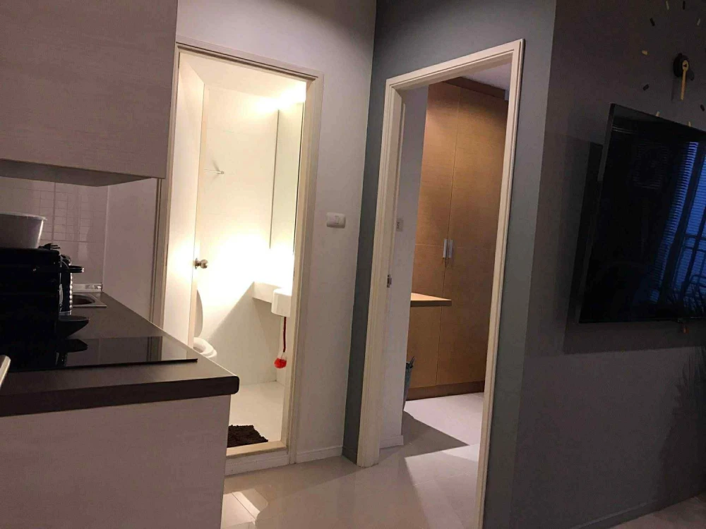 For rent: Lumpini Parkbeach Jomtien, a lovely room on the 32nd floor, great location, and fully furnished. Book now!