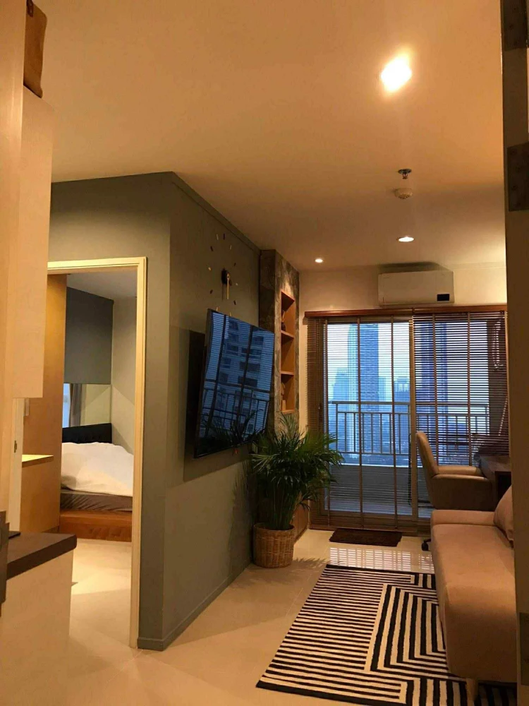 For rent: Lumpini Parkbeach Jomtien, a lovely room on the 32nd floor, great location, and fully furnished. Book now!
