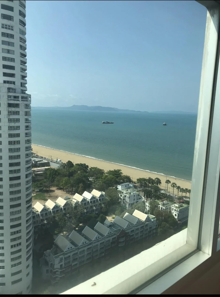 For rent: Lumpini Parkbeach Jomtien, a lovely room on the 32nd floor, great location, and fully furnished. Book now!