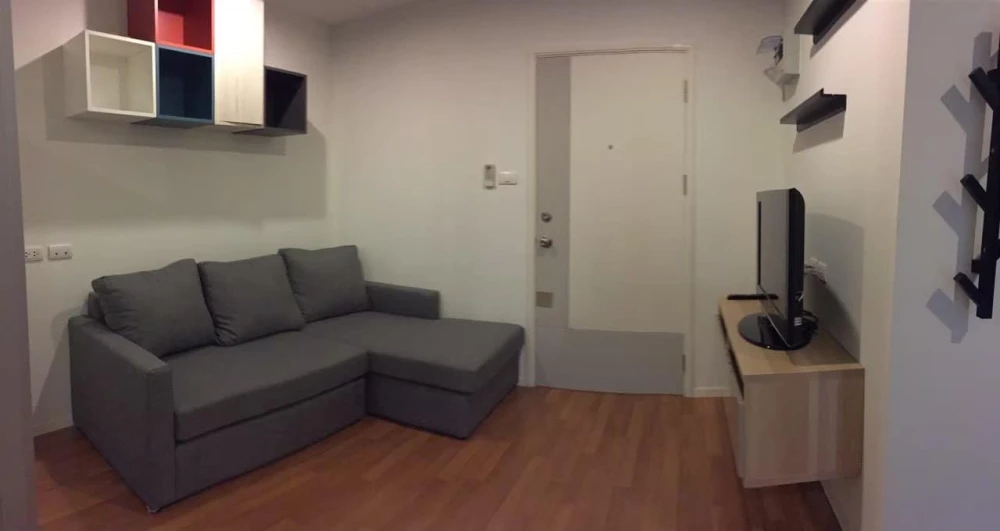 For rent Lumpini Place Borom Ratchachonni–Pinklao 1 bedroom 1 bathroom, fully furnished, at a great price, don't miss it.