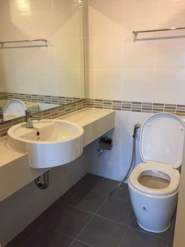 For rent Lumpini Place Borom Ratchachonni–Pinklao 1 bedroom 1 bathroom, fully furnished, at a great price, don't miss it.