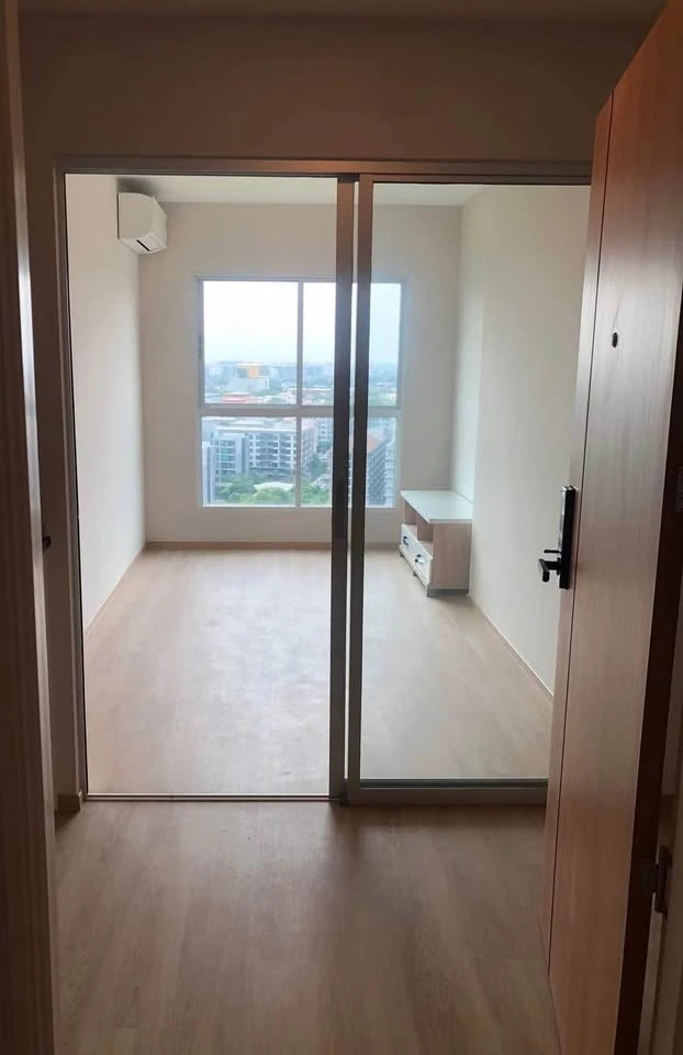For rent: Lumpini Place Chaengwatthana-Pakkret Station, 17th floor, nice view, nice to live in, book now.