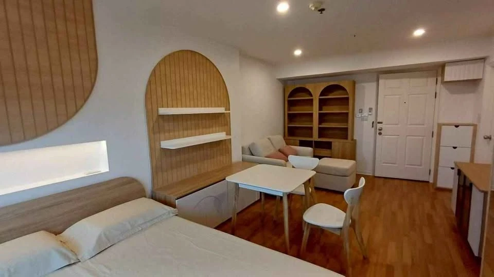 For rent: Lumpini Place Phahol-Sapankhwa, ready to move in, fully furnished, hurry and reserve now!