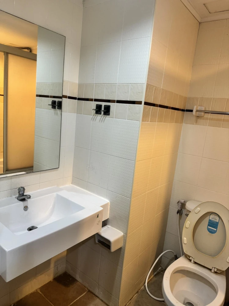 For rent: Lumpini Place Pinklao 2, spacious room, ready to move in, facilities included, book now before you miss out!!
