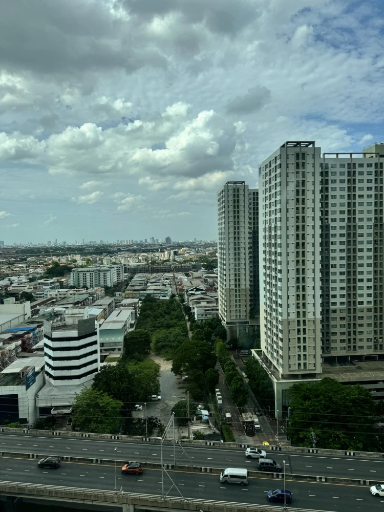 For rent: Lumpini Place Pinklao 2, spacious room, ready to move in, facilities included, book now before you miss out!!