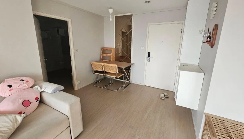 For rent: Lumpini Place Pinklao, 16th floor, high floor, fully furnished. Book now, don't wait!