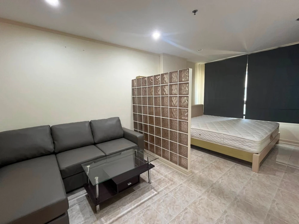 For rent: Lumpini Place Rama 3 - Riverview, 17th floor, fully furnished, very livable. Book now!