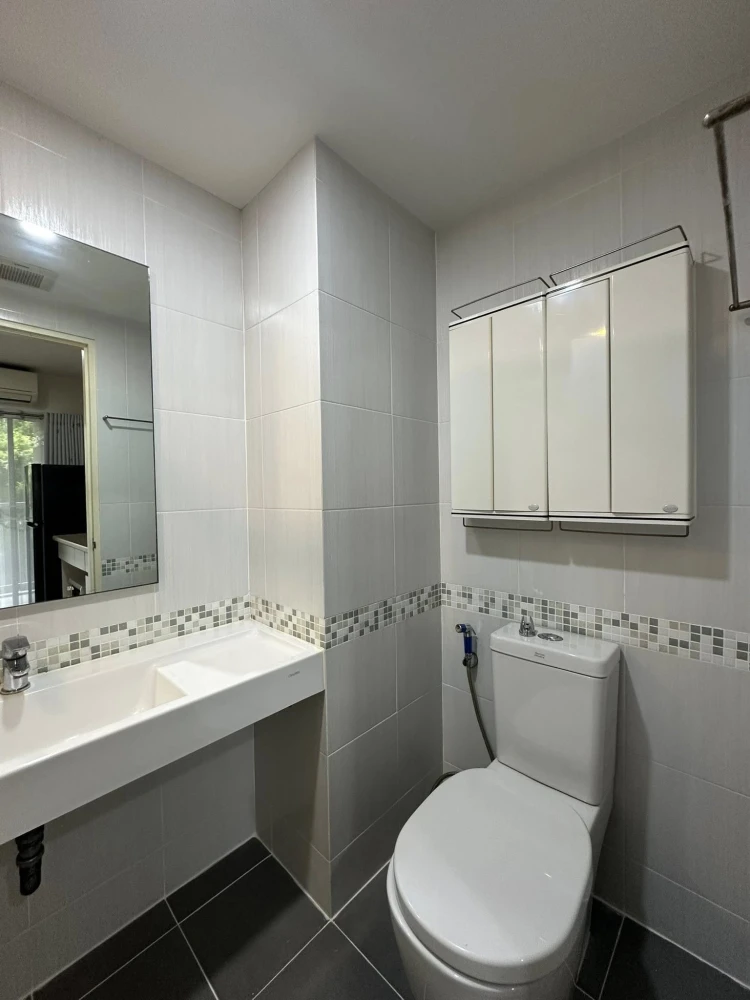 For rent Lumpini Place Rama 4-Ratchada 1 bedroom 1 bathroom, good location, fully furnished, hurry and book now.