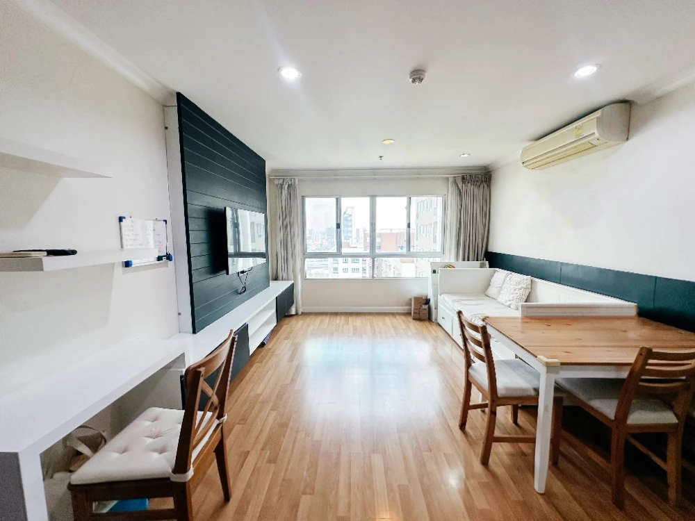 For rent: Lumpini Place Rama 9–Ratchada, 27th floor, nice room, fully furnished, reserve now, hurry!