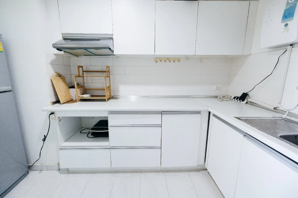 For rent: Lumpini Place Rama 9–Ratchada, 27th floor, nice room, fully furnished, reserve now, hurry!