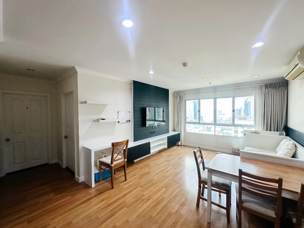 For rent: Lumpini Place Rama 9–Ratchada, 27th floor, nice room, fully furnished, reserve now, hurry!