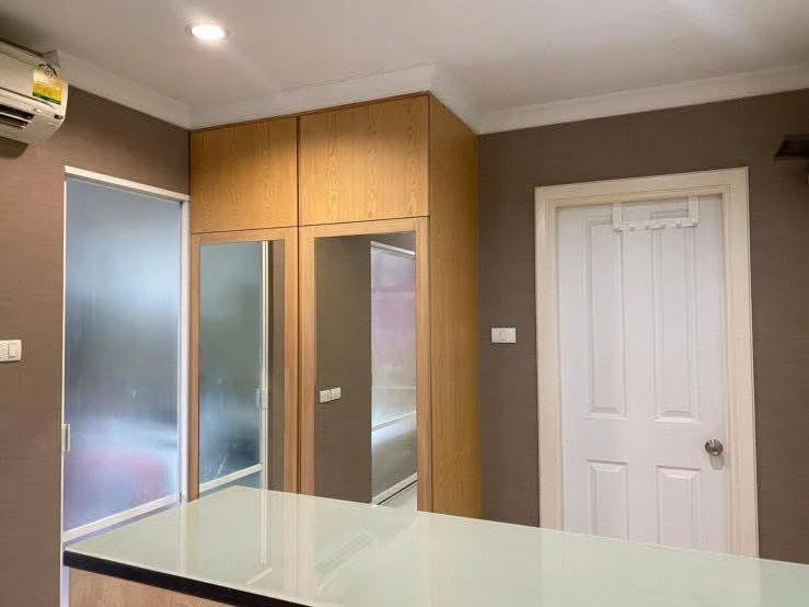 For rent Lumpini Place Rama 9–Ratchada, 8th floor, fully furnished, book now, don't wait.